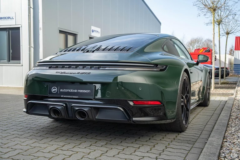 Porsche 992.2 Carrera 4 GTS