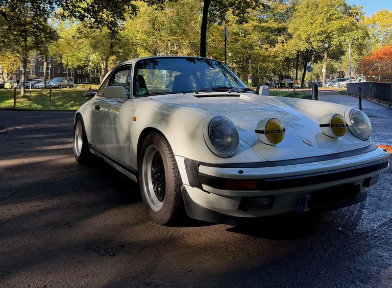 Porsche 911 Carrera 3.2