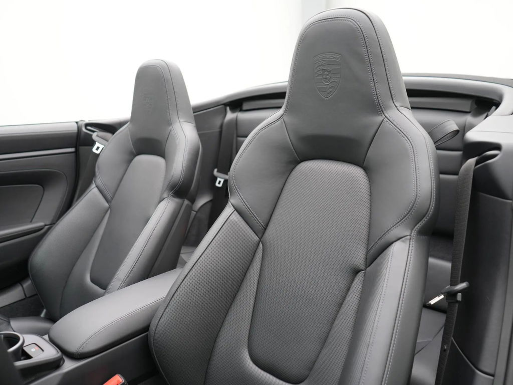 Porsche 992 Carrera GTS