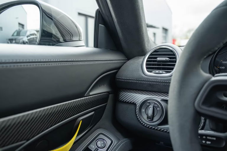 Porsche 718 Cayman GT4 RS