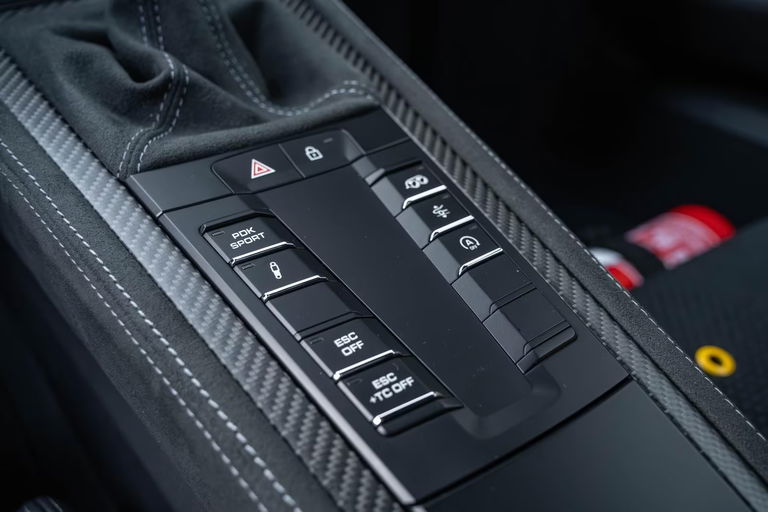 Porsche 718 Cayman GT4 RS