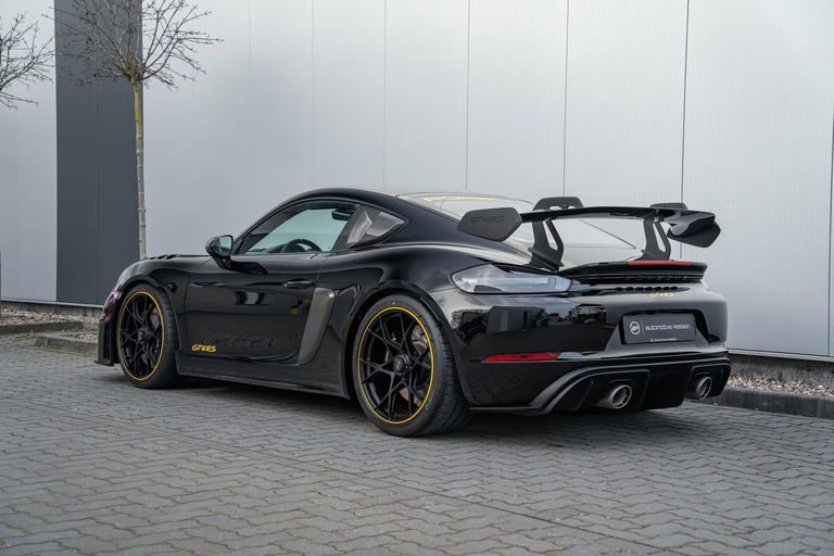 Porsche 718 Cayman GT4 RS
