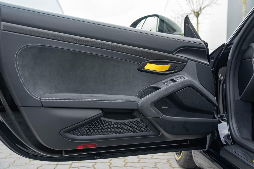 Porsche 718 Cayman GT4 RS