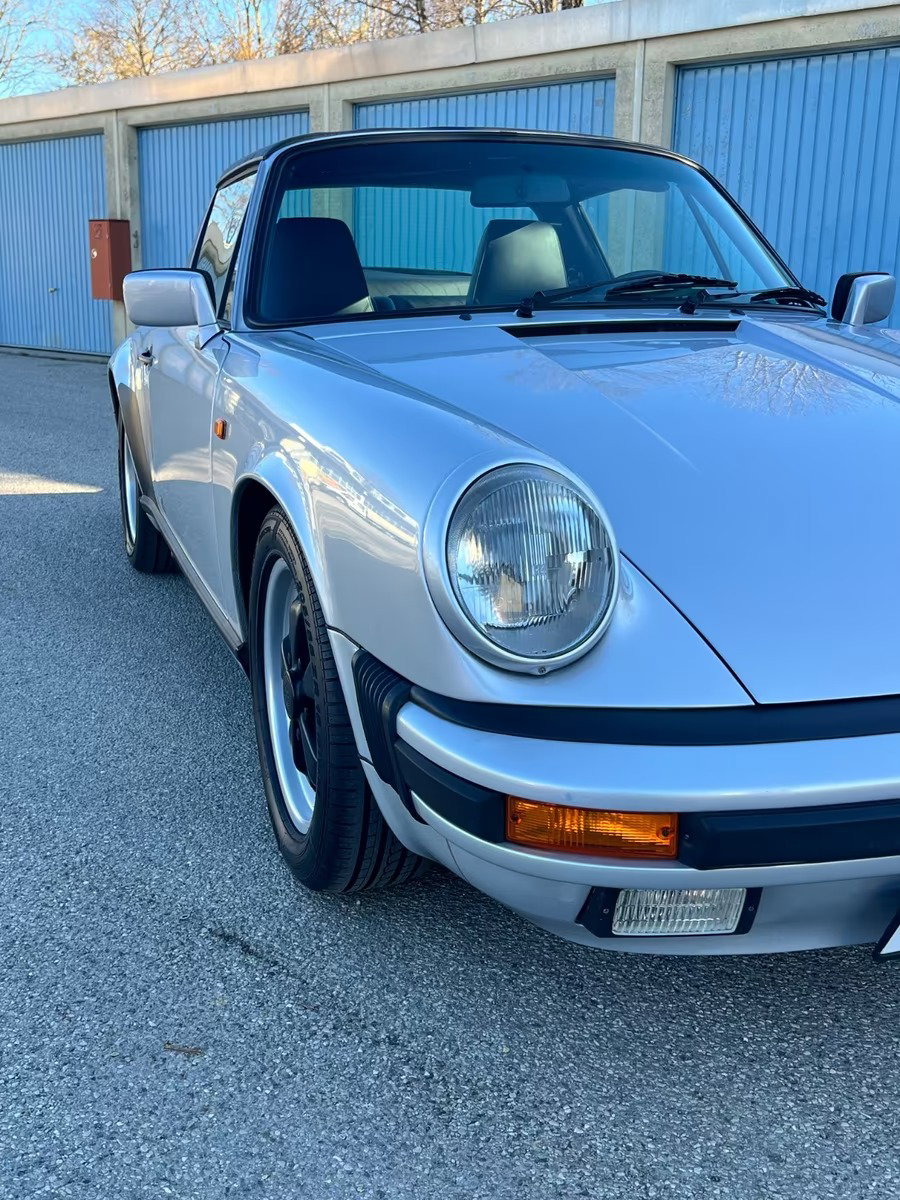 Porsche 911 Carrera 3.2