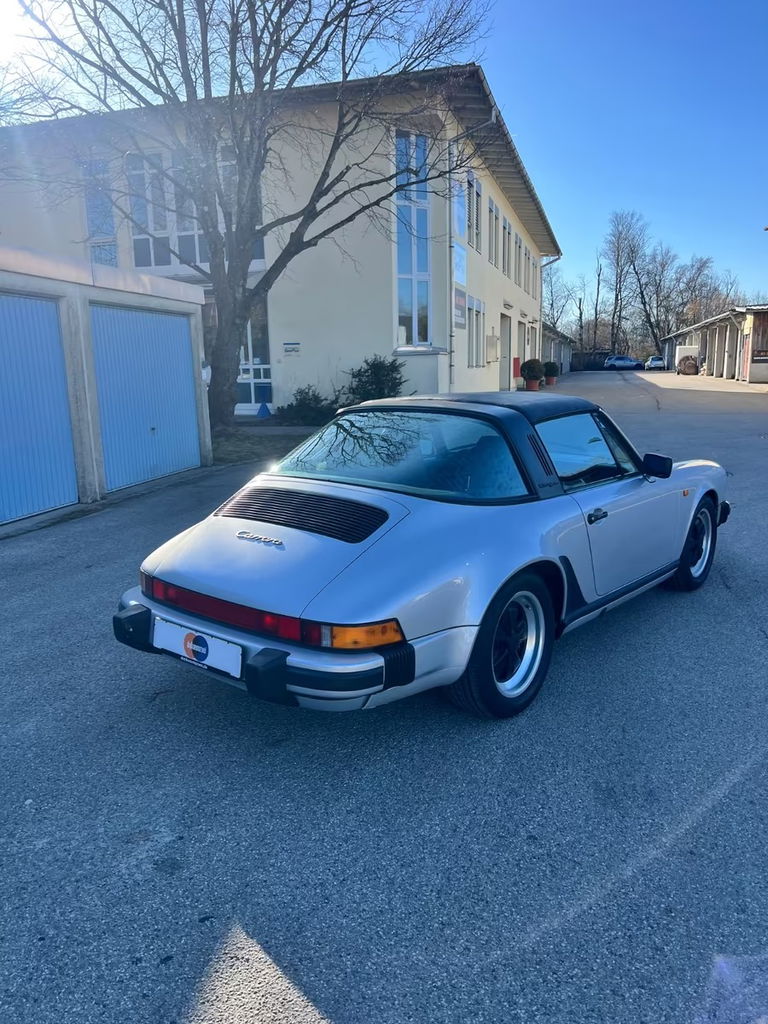 Porsche 911 Carrera 3.2