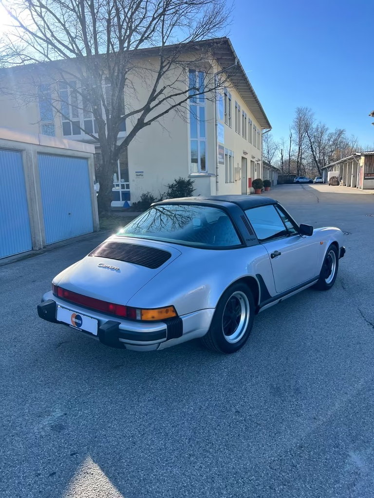 Porsche 911 Carrera 3.2