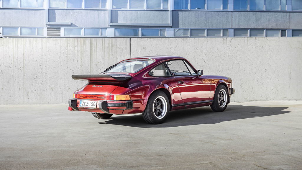 Porsche 911 Carrera 3.2