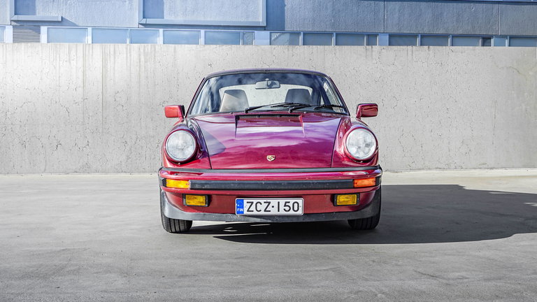 Porsche 911 Carrera 3.2