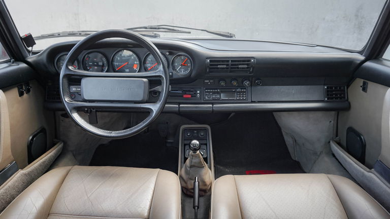 Porsche 911 Carrera 3.2