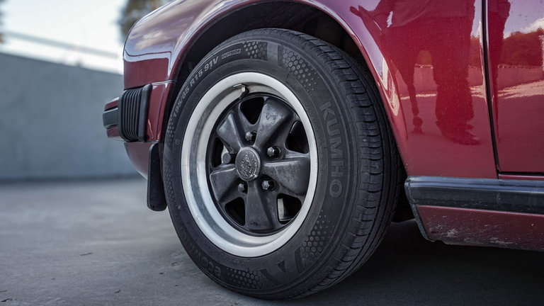 Porsche 911 Carrera 3.2