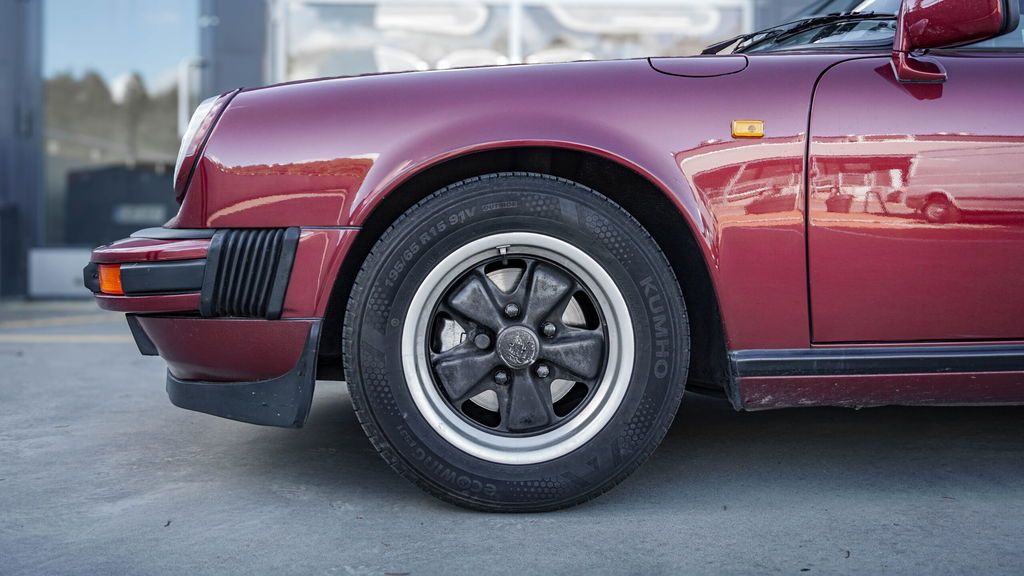 Porsche 911 Carrera 3.2