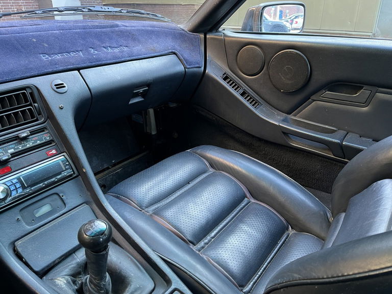 Porsche 928 S4
