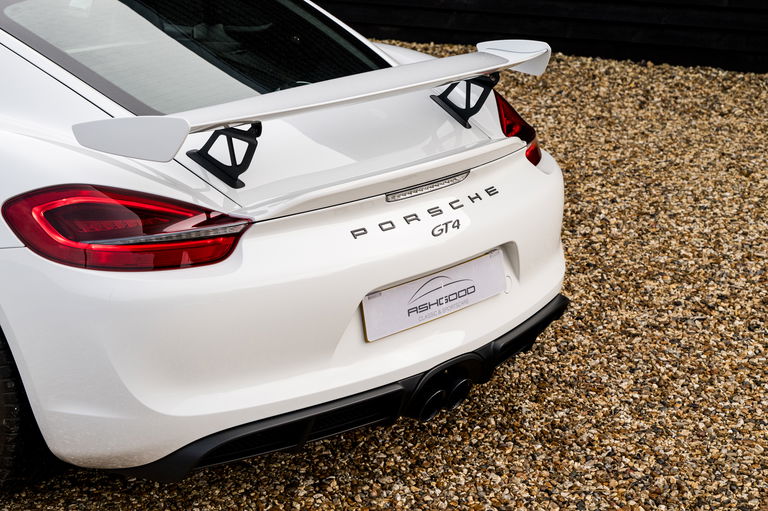 Porsche 981 Cayman GT4