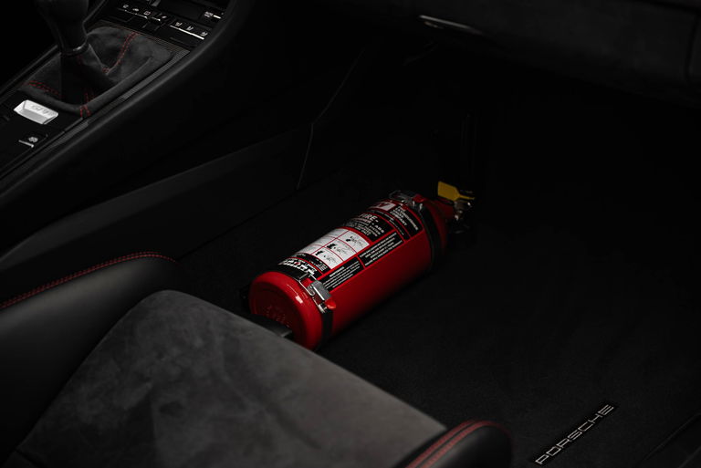 Porsche 981 Cayman GT4