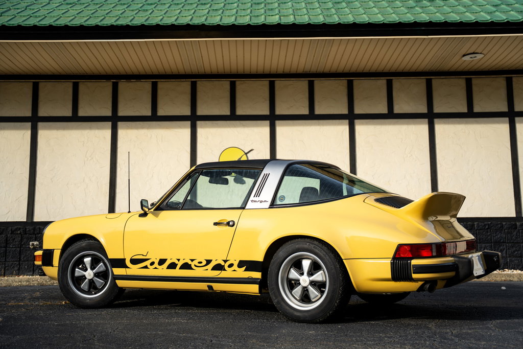 Porsche 911 Carrera (US)