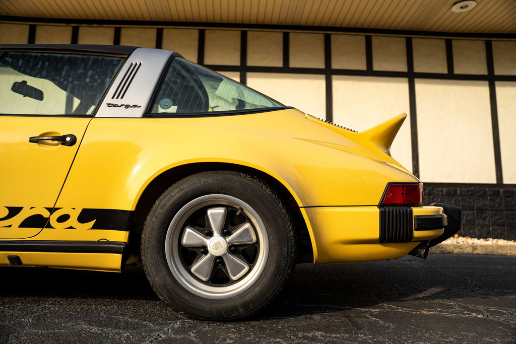 Porsche 911 Carrera (US)