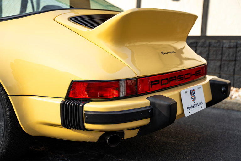 Porsche 911 Carrera (US)