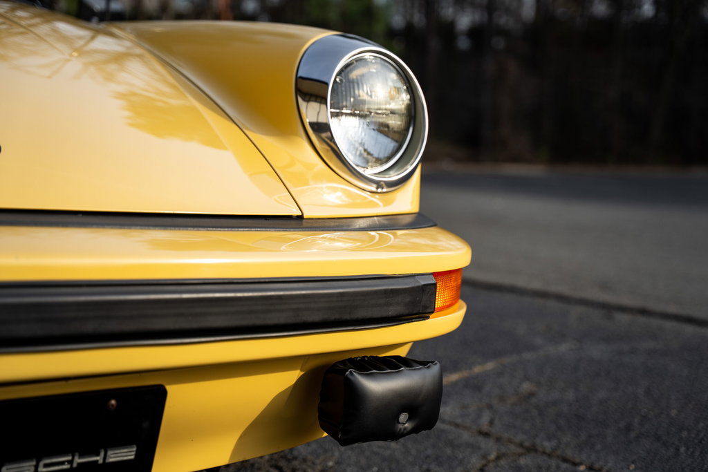 Porsche 911 Carrera (US)