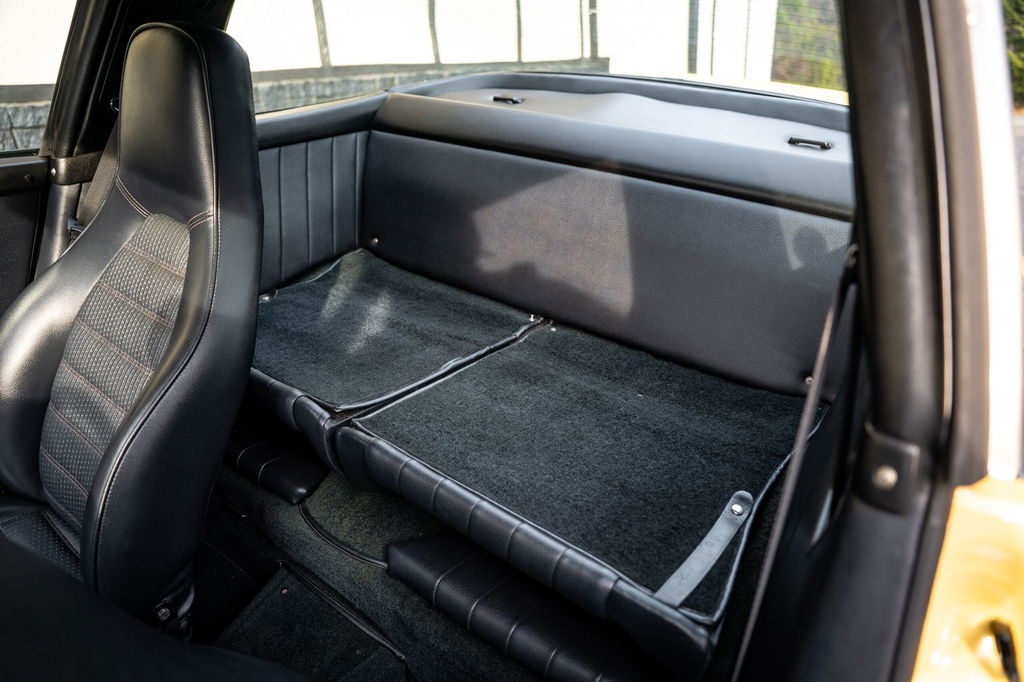 Porsche 911 Carrera (US)