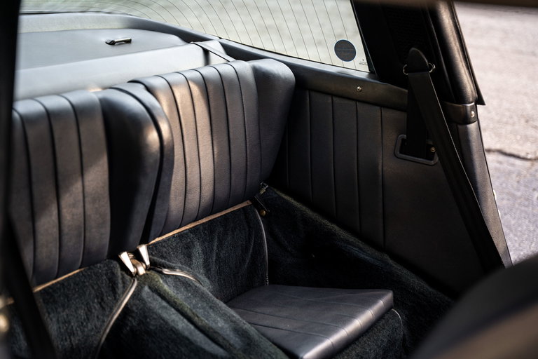 Porsche 911 Carrera (US)