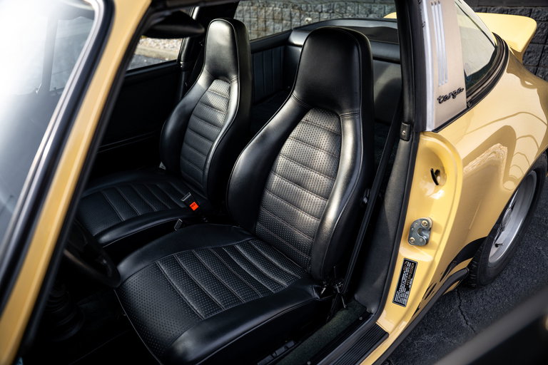 Porsche 911 Carrera (US)