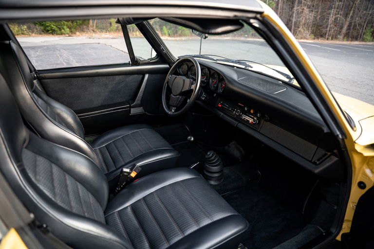 Porsche 911 Carrera (US)