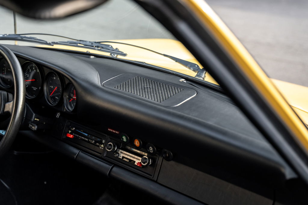 Porsche 911 Carrera (US)