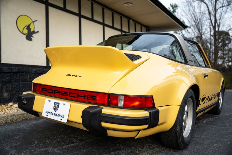 Porsche 911 Carrera (US)