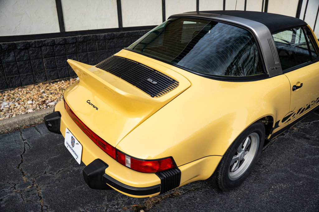 Porsche 911 Carrera (US)