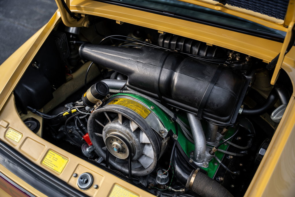 Porsche 911 Carrera (US)