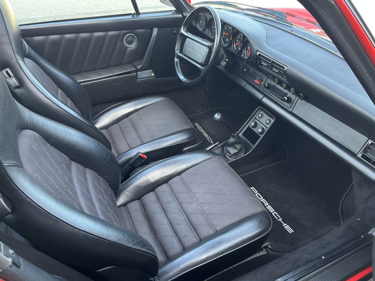 Porsche 911 Carrera 3.2