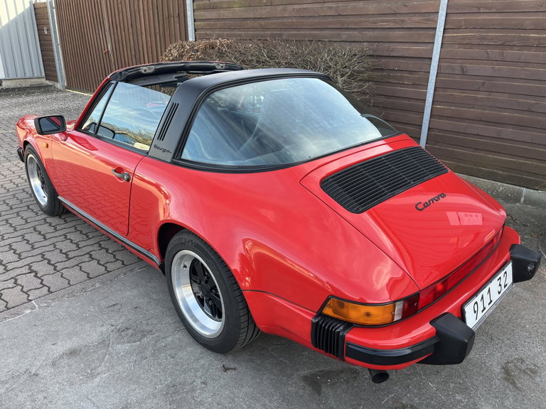 Porsche 911 Carrera 3.2