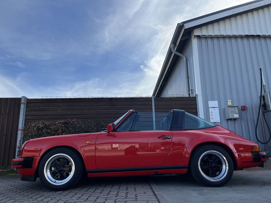 Porsche 911 Carrera 3.2