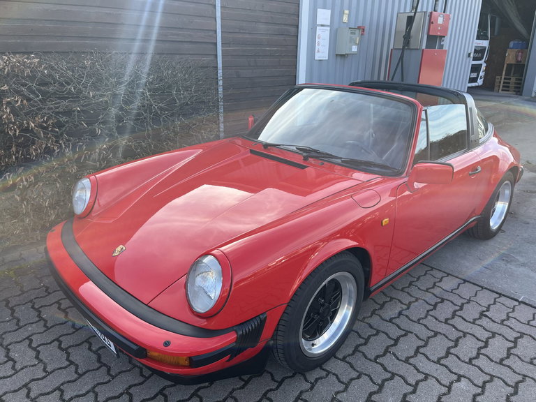 Porsche 911 Carrera 3.2