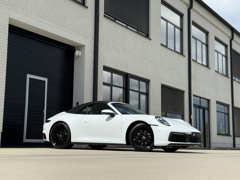 Porsche 992 Carrera