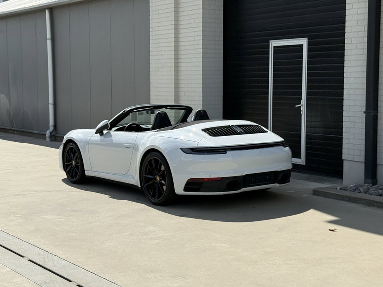 Porsche 992 Carrera