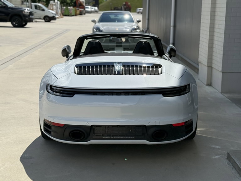 Porsche 992 Carrera