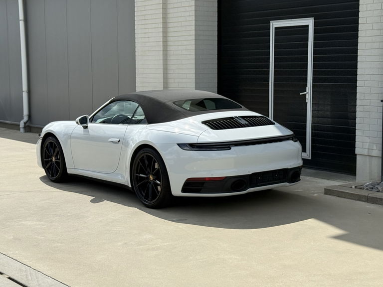 Porsche 992 Carrera