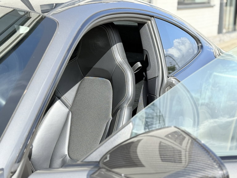 Porsche 992 GT3 Touring