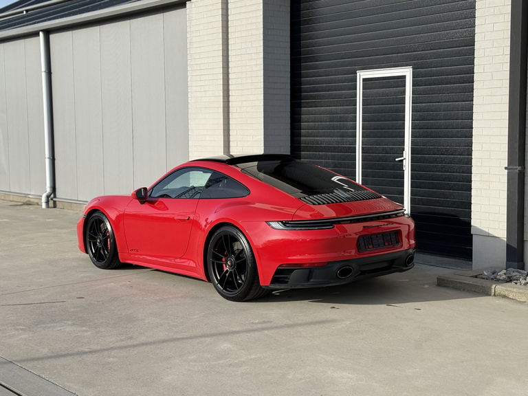 Porsche 992 Carrera 4 GTS