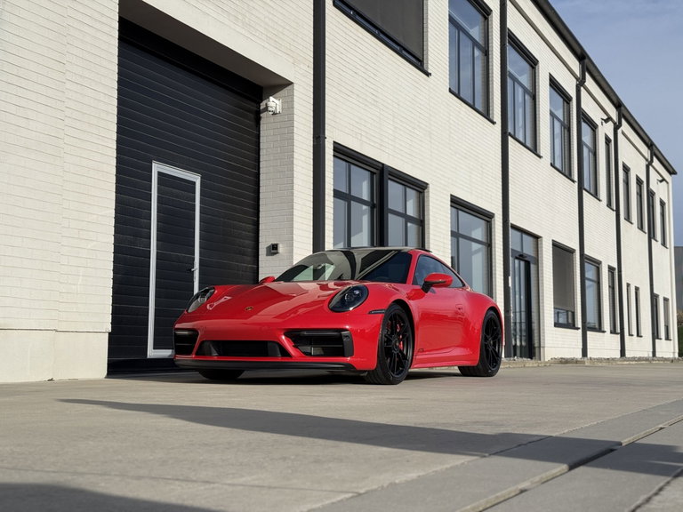 Porsche 992 Carrera 4 GTS