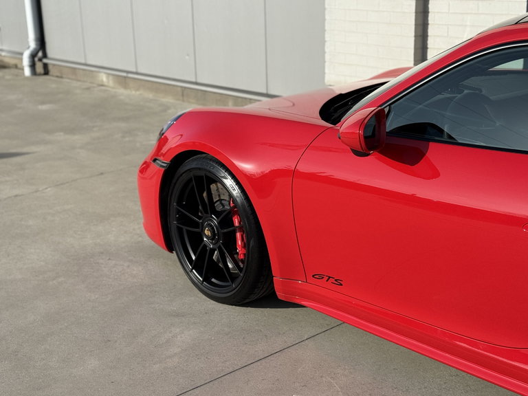 Porsche 992 Carrera 4 GTS