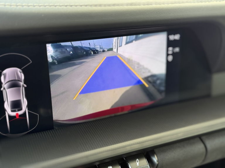 Porsche 992 Carrera 4 GTS