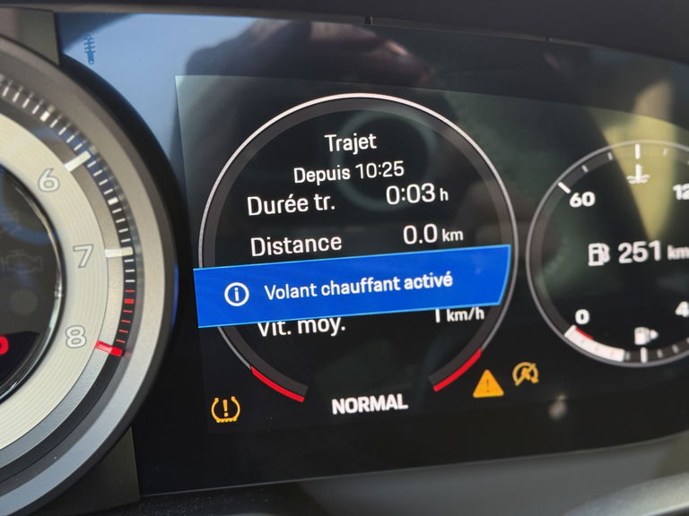 Porsche 992 Carrera 4 GTS