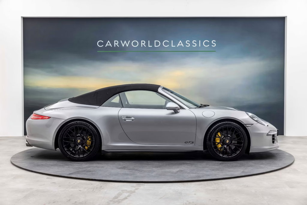 Porsche 991 Carrera 4 GTS