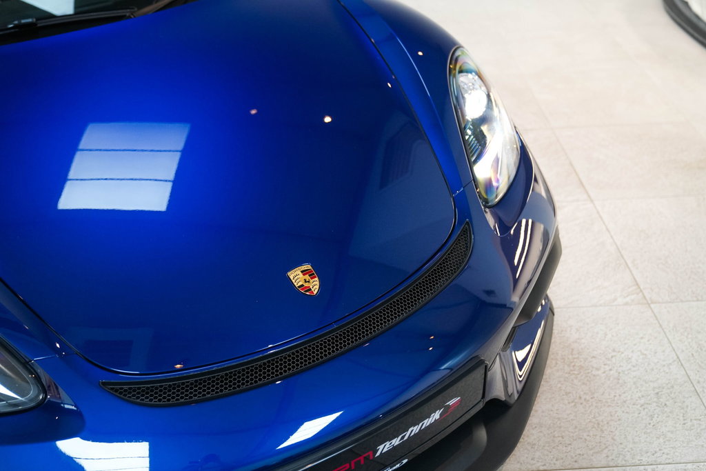 Porsche 718 Cayman GT4