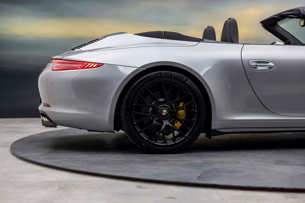 Porsche 991 Carrera 4 GTS