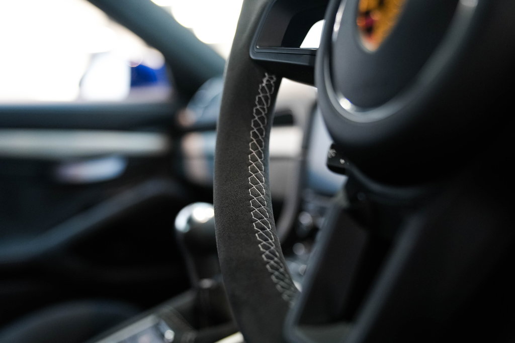 Porsche 718 Cayman GT4