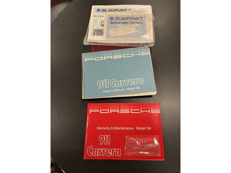 Porsche 911 Carrera 3.2 (US)