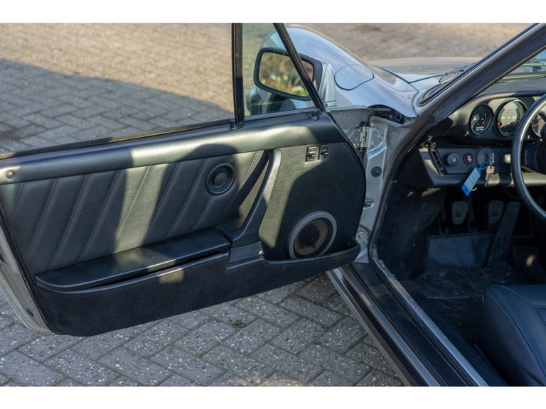 Porsche 911 Carrera 3.2 (US)